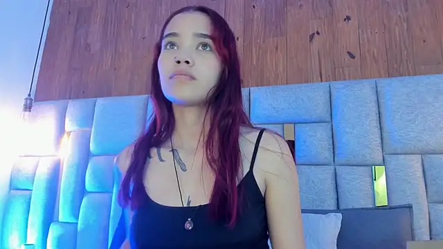 Snapshot of camilaa_smith_ chatting on 07/12/26, 08:20 camilaa smith online show from 07/12/26, 08:20