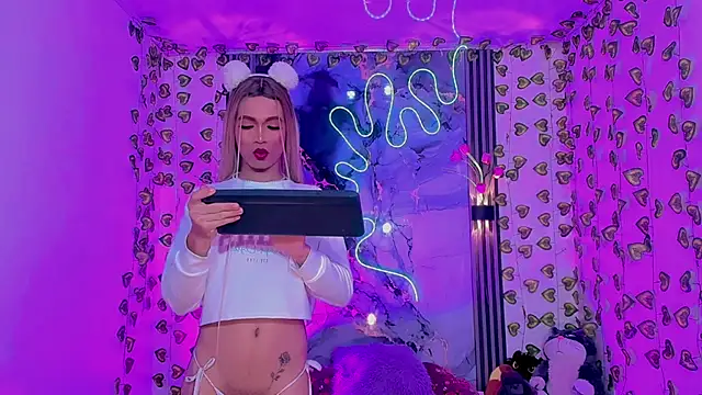 Roxy alexa online show from 07/15/26, 03:13
