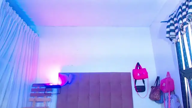 sexysgirl23cm online show from 05/04/26, 07:28