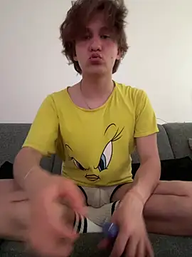 Snapshot of your_boy_NL chatting on 06/19/26, 06:25 your boy NL online show from 06/19/26, 06:25