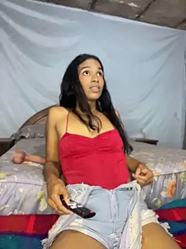 Snapshot of FlorSalvaje_ chatting on 04/10/26, 01:12 FlorSalvaje online show from 04/10/26, 01:12