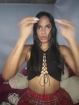 Snapshot of FlorSalvaje_ chatting on 03/29/26, 01:40 FlorSalvaje online show from 03/29/26, 01:40