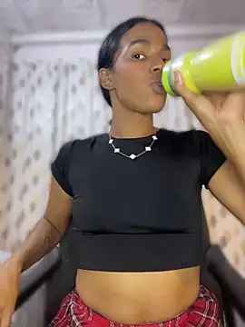 Snapshot of FlorSalvaje_ chatting on 04/09/26, 01:18 FlorSalvaje online show from 04/09/26, 01:18