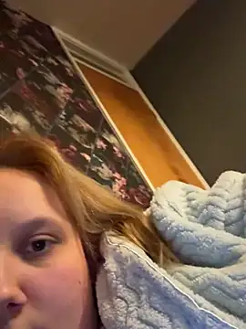 Snapshot of SassieBlondie chatting on 02/27/26, 01:17 SassieBlondie online show from 02/27/26, 01:17