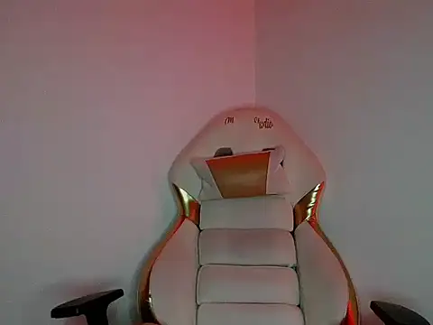 Brinnehh online show from 06/06/26, 03:23