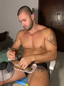 Snapshot of Romaninho chatting on 04/15/26, 03:01 Romaninho online show from 04/15/26, 03:01