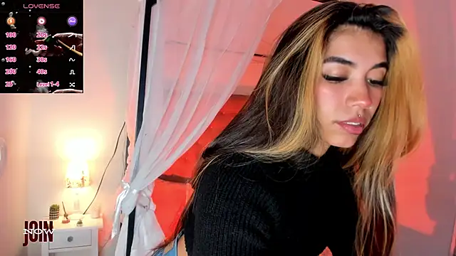 Raven Dooll online show from 03/24/26, 08:42