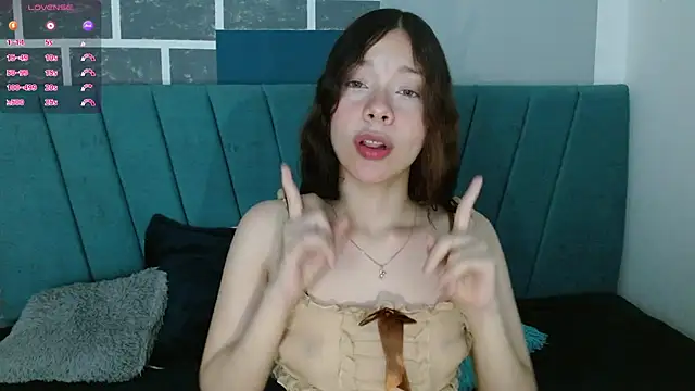 Sweet kitty 05 online show from 03/15/26, 11:45