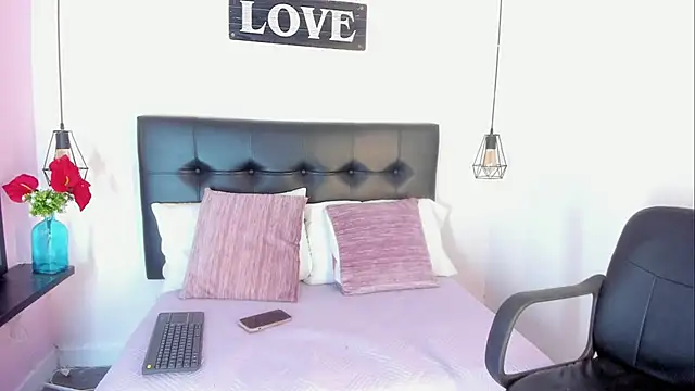 KatallelaMurillo online show from 04/25/26, 11:02