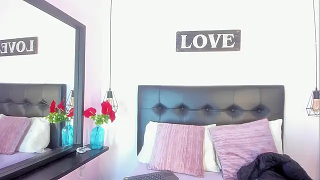 KatallelaMurillo online show from 04/22/26, 12:12