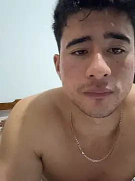 Snapshot of David-latinlover chatting on 05/21/26, 02:42 David-latinlover online show from 05/21/26, 02:42