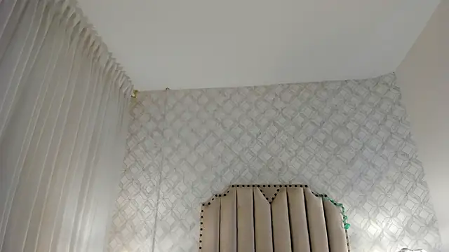 mika doll online show from 03/18/26, 03:42