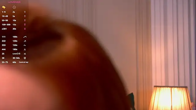 SadieSink  online show from 04/10/26, 07:37