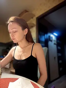 SadieSink  online show from 03/08/26, 04:54