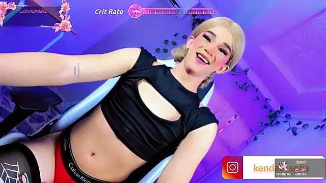 Snapshot of Sophiaa_doll_ chatting on 07/22/26, 03:30 Sophiaa doll online show from 07/22/26, 03:30