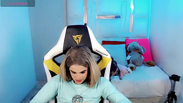 Sophiaa doll  online show from 03/27/26, 08:26