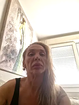 Snapshot of ssndratrans chatting on 06/03/26, 02:33 ssndratrans online show from 06/03/26, 02:33