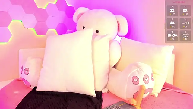 Candyskinny21 online show from 03/19/26, 07:25