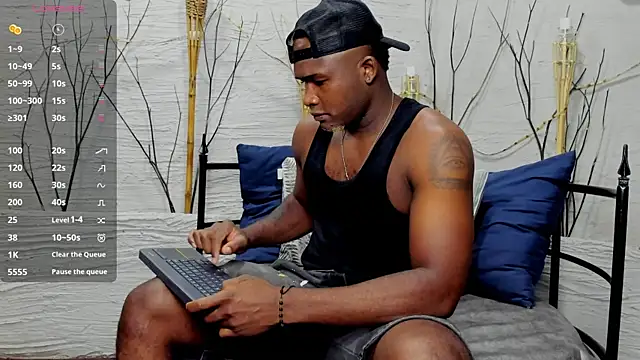 DarianWill18 online show from 04/07/26, 03:08