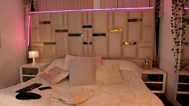 Hanna klover online show from 03/08/26, 04:05