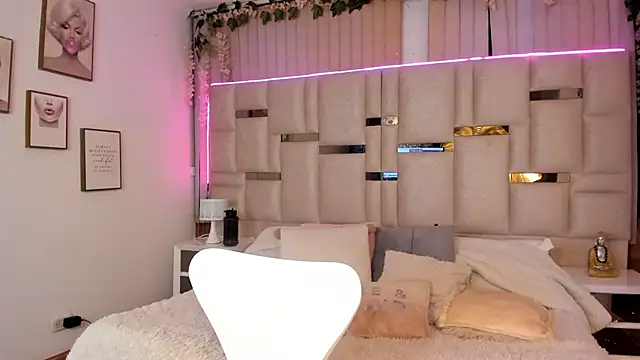 Hanna klover online show from 02/28/26, 04:01