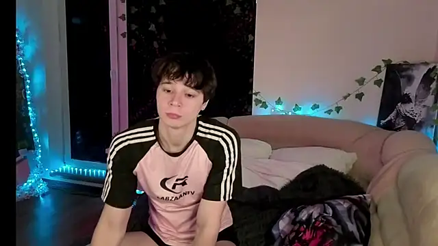 AnthonyCuutie online show from 04/15/26, 05:46