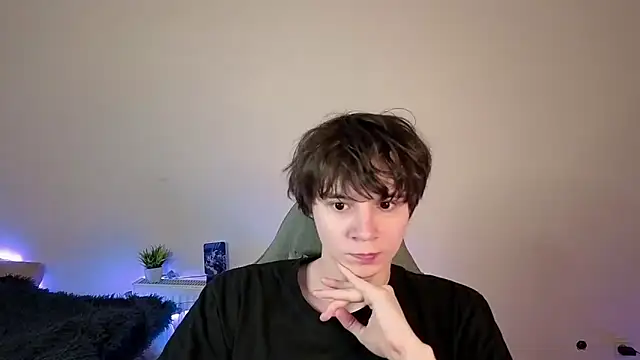 AnthonyCuutie online show from 06/05/26, 05:12