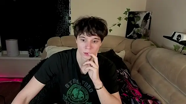 AnthonyCuutie online show from 04/01/26, 05:54