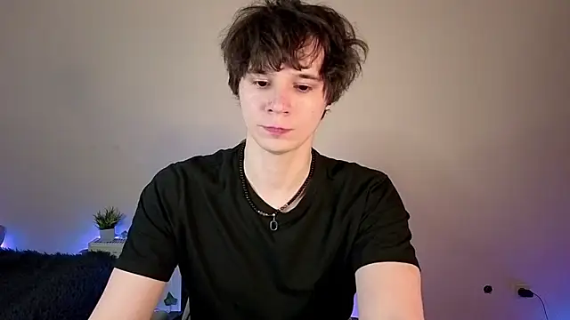 AnthonyCuutie online show from 06/01/26, 05:40