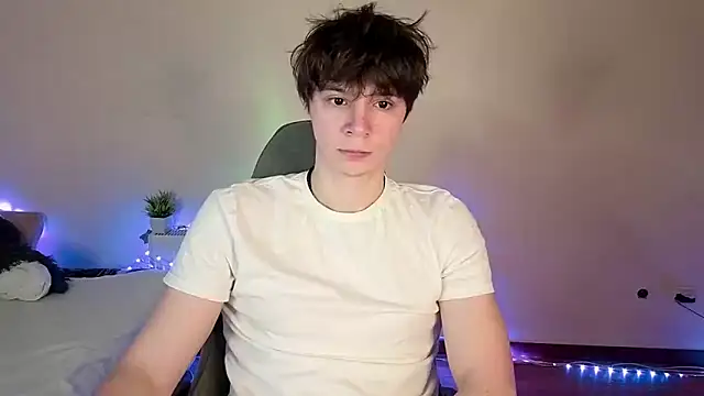 AnthonyCuutie online show from 05/15/26, 09:40