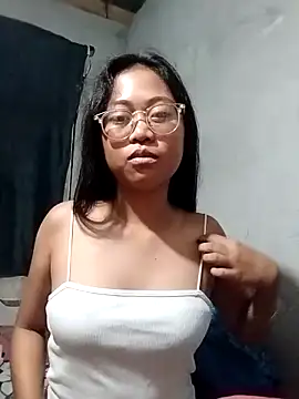 angelpinay44 online show from 04/13/26, 04:44