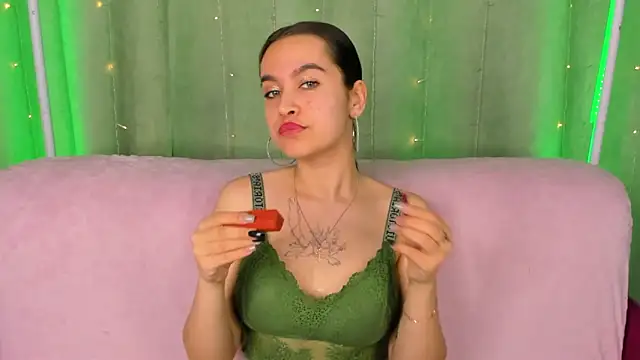 AishaTempt online show from 05/21/26, 08:44