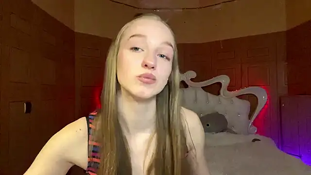 Anika Socutehe online show from 03/11/26, 04:23