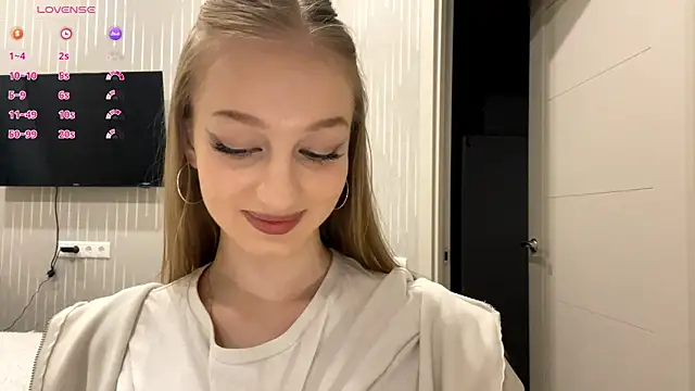 Snapshot of Anika_Socutehe chatting on 06/04/26, 09:19 Anika Socutehe online show from 06/04/26, 09:19