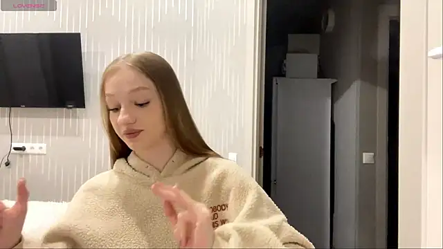 Anika Socutehe online show from 05/25/26, 10:08