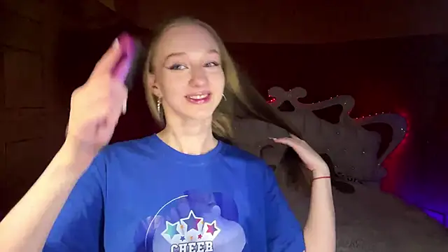 Anika Socutehe online show from 03/31/26, 09:39