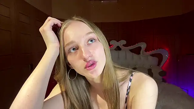 Anika Socutehe online show from 04/07/26, 06:10