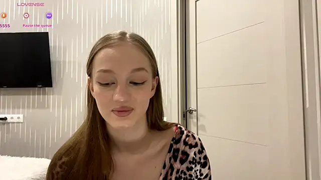 Anika Socutehe online show from 05/31/26, 09:04