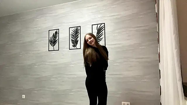 Anika Socutehe online show from 04/10/26, 11:23