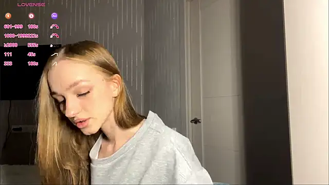Snapshot of Anika_Socutehe chatting on 06/11/26, 07:11 Anika Socutehe online show from 06/11/26, 07:11