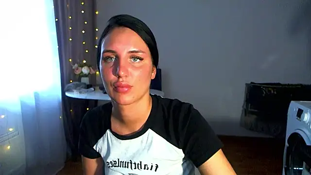 imvika online show from 04/15/26, 09:15