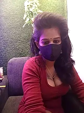 Snapshot of Tinaa_baby chatting on 04/05/26, 09:05 Tinaa baby online show from 04/05/26, 09:05