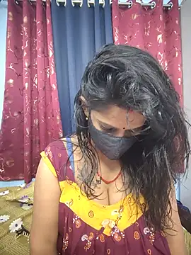Snapshot of Tinaa_baby chatting on 06/21/26, 02:01 Tinaa baby online show from 06/21/26, 02:01