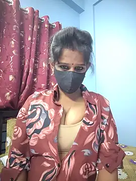 Snapshot of Tinaa_baby chatting on 06/14/26, 06:58 Tinaa baby online show from 06/14/26, 06:58