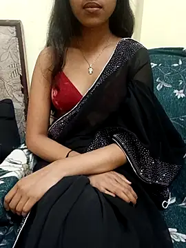 MAYA BED GIRL online show from 04/10/26, 07:26