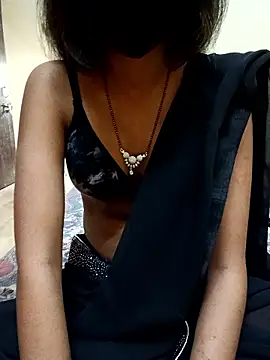 MAYA BED GIRL online show from 03/23/26, 10:04