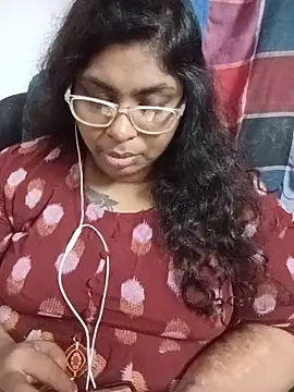 Snapshot of deepika-mallus chatting on 06/18/26, 06:24 deepika-mallus online show from 06/18/26, 06:24