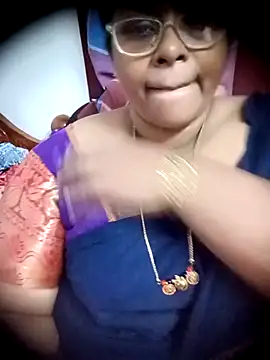 deepika-mallus online show from 04/26/26, 08:06