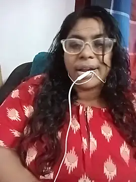 Snapshot of deepika-mallus chatting on 06/22/26, 06:16 deepika-mallus online show from 06/22/26, 06:16
