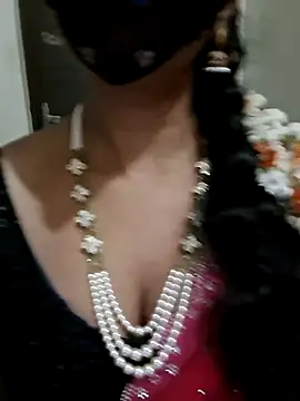 Snapshot of AnushaTelugu chatting on 07/04/26, 06:34 AnushaTelugu online show from 07/04/26, 06:34